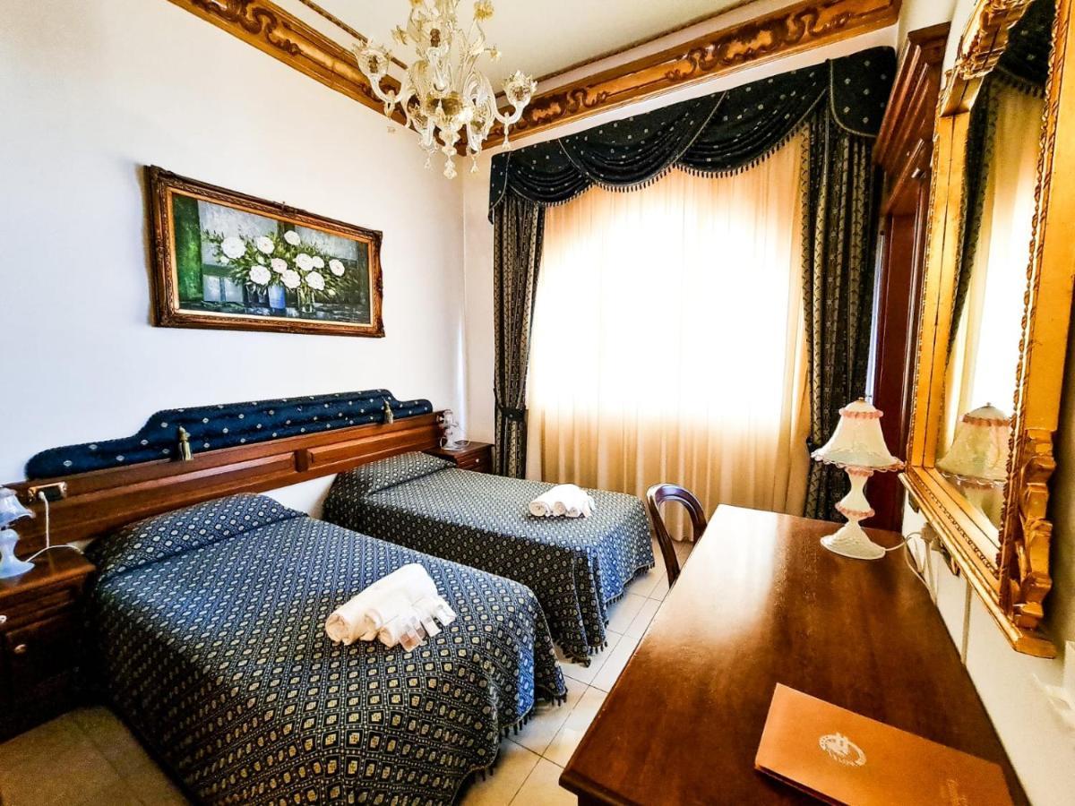 Euro Hotel Іглесіас Екстер'єр фото